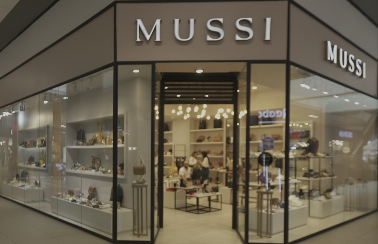 tienda de ropa y zapatos mussi en envigado